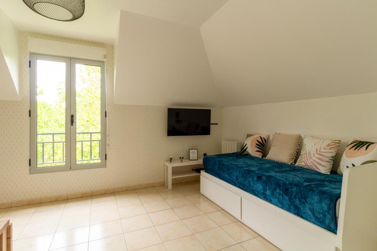 Le Bienvenue Apartment Bussy-Saint-Georges Bagian luar foto